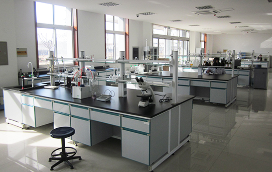 公司擁有多條生產線，生產各種